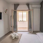 Nephos Apartman