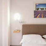 Nephos Apartman *